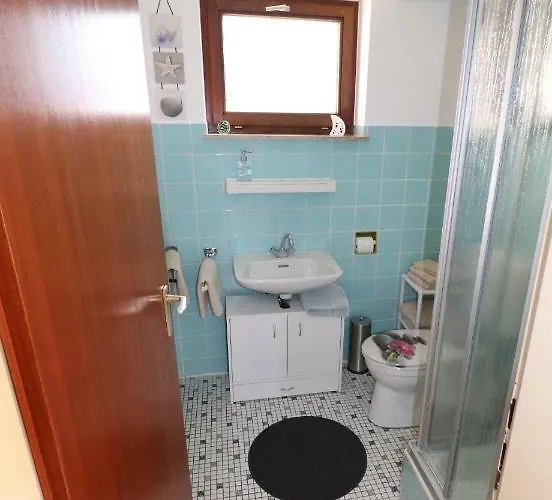 Haus Cornelia Apartamento Einruhr